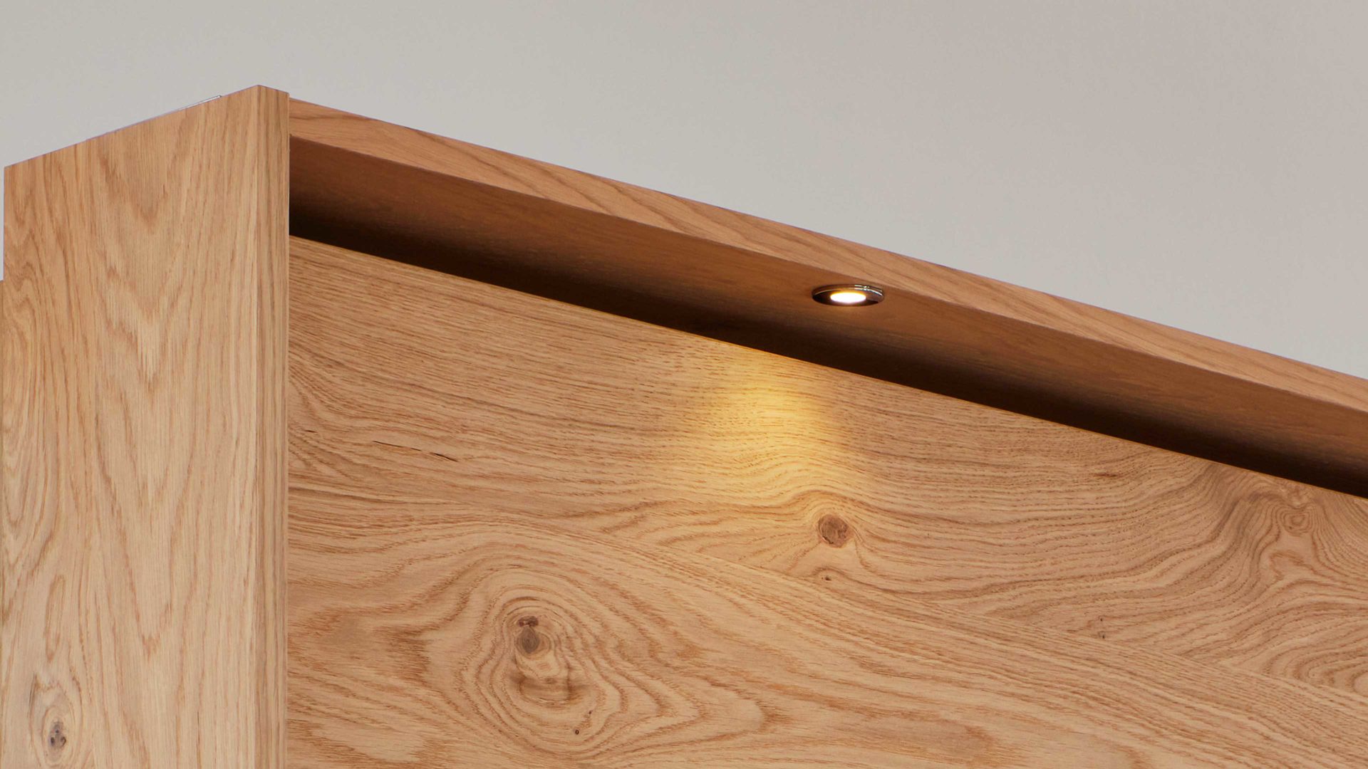 Möbelbeleuchtung Interliving aus Kunststoff in Weiß Interliving Schlafzimmer Serie 1024 – Power LED 90344 vierteilig