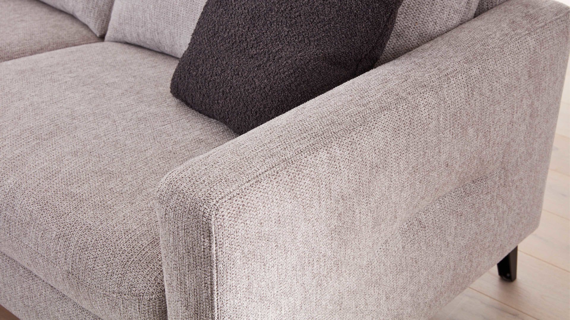 Ecksofa Interliving aus Stoff in Grau Interliving Sofa Serie 4400 - Ecksofa steingrauer Bezug GCP 39 - Stellfläche ca. 210 x 262 cm