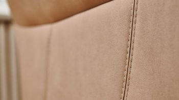 Polstersessel modulmaster aus Stoff in Hellbraun Modulmaster MM-ZE1148 - Sessel camelfarbene Mikrofaser Galero & Fuß Z002-M01