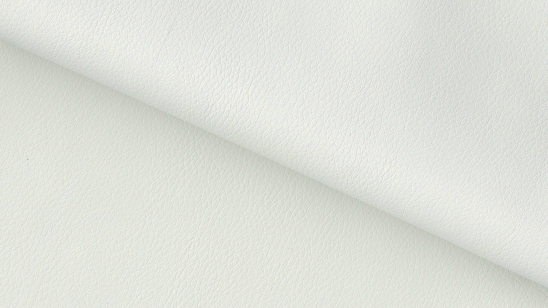 Vierfußstuhl Actona group aus Stoff in Weiß Polsterstuhl Eris weißes Kunstleder D160 & weiße Metallfüße