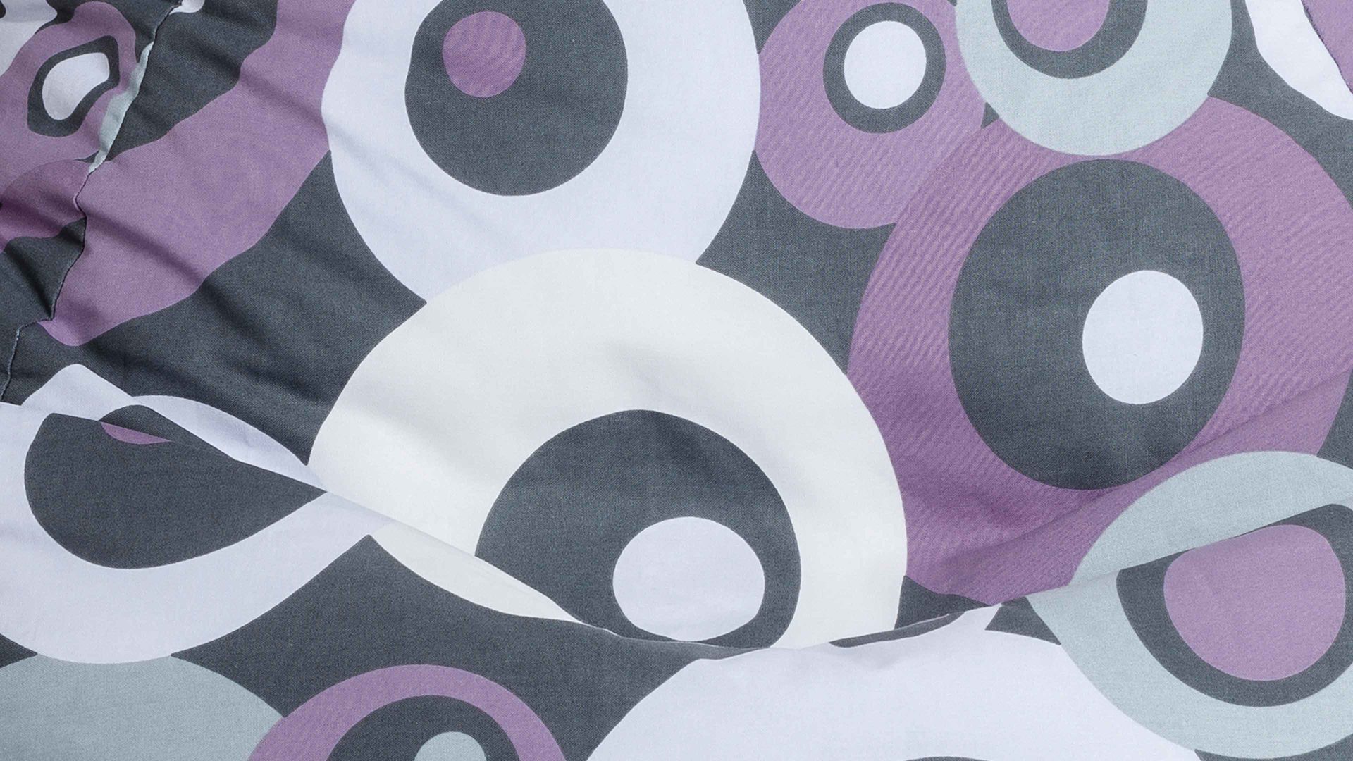 Standard-Sitzsack Magma sitting point aus Kunstfaser in Lila SITTING POINT Sitzsack Malibu XL - Sitzmöbel lilafarbenes Retromuster - ca. 220 Liter