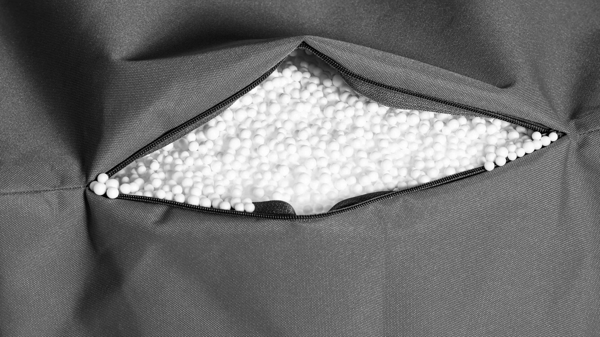 Sitzsack-Würfel Magma sitting point aus Kunstfaser in Anthrazit SITTING POINT Sitzwürfel cube scuba® anthrazitfarbene Kunstfaser - ca. 40 x 40 x 40 cm