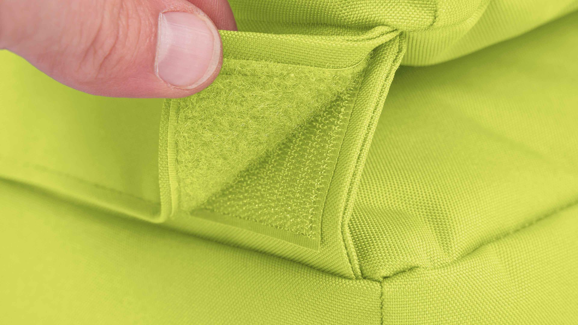 Sitzsack-Liege Magma sitting point aus Kunstfaser in Hellgrün SITTING POINT Funktions-Sitzsack twist scuba® grüne Kunstfaser - ca. 300 Liter