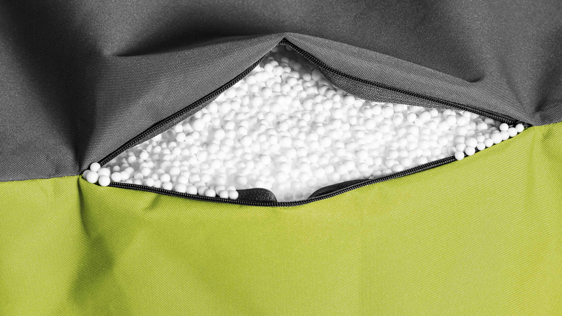 Sitzsack-Sessel Magma sitting point aus Kunstfaser in Grün SITTING POINT Sitzsack-Sessel bebop scuba® als Sitzmöbel grüne & anthrazitfarbene Kunstfaser - ca. 85 x 65 cm