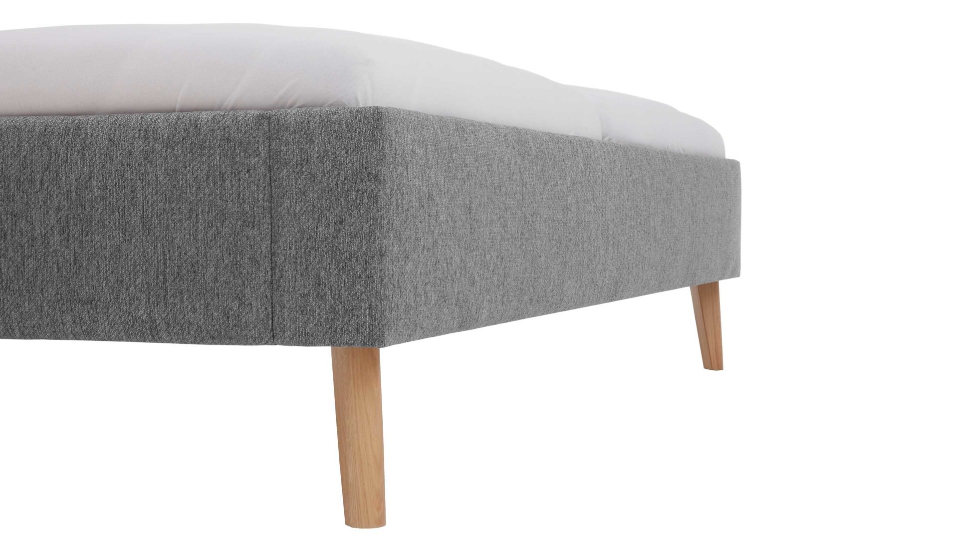 Bettgestell Meise.möbel aus Stoff in Hellgrau Polsterbettgestell Jazz mit gestepptem Kopfteil grauer Bezug Stelar 92 & Holzfüße - Liegefläche ca. 140 x 200 cm