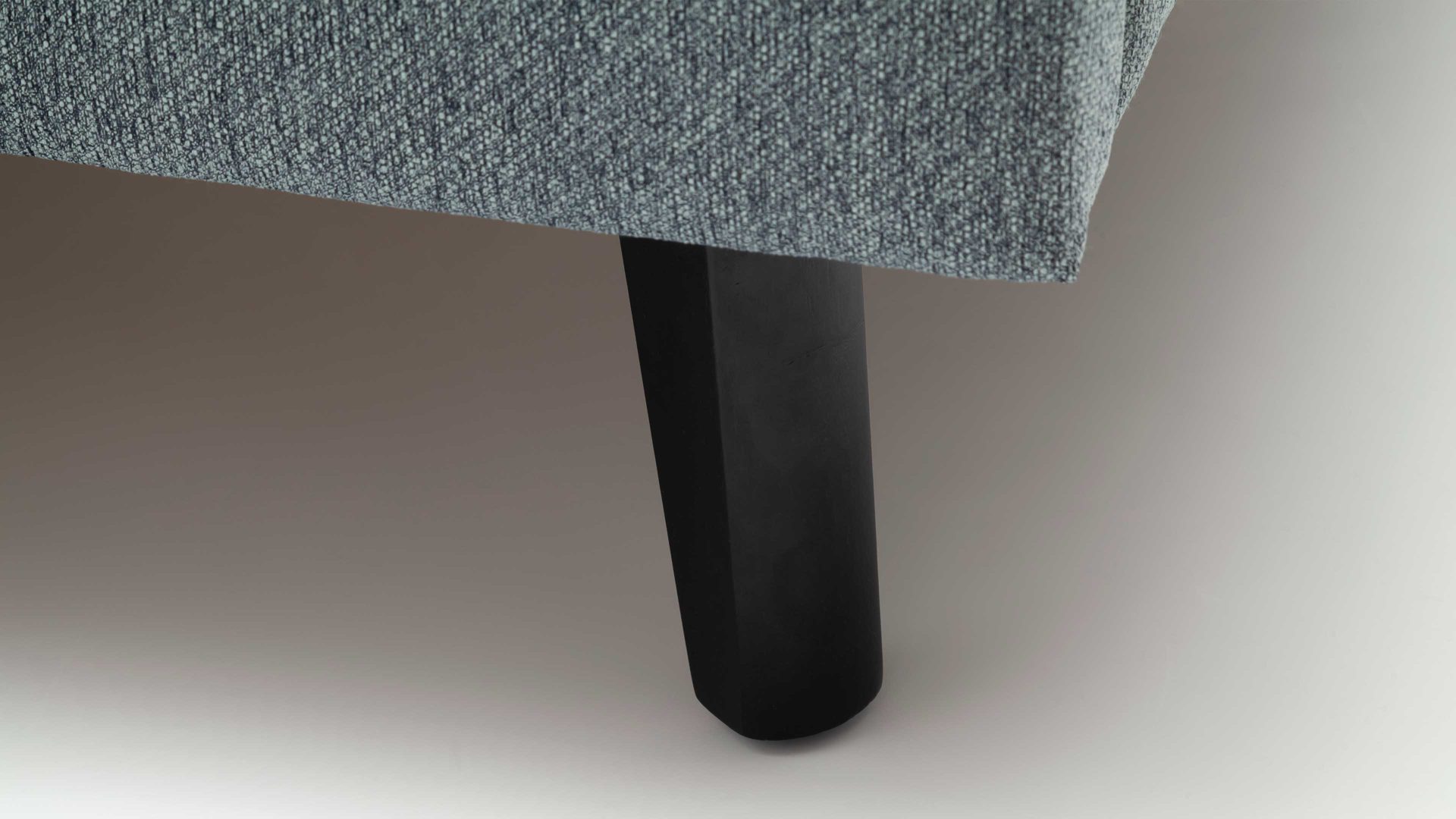 Bettgestell Meise.möbel aus Stoff in Blau Polsterbettgestell Frieda mit Bettkasten oceanfarbener Bezug Stelar 39 & schwarze Holzfüße - Liegefläche ca. 180 x 200 cm