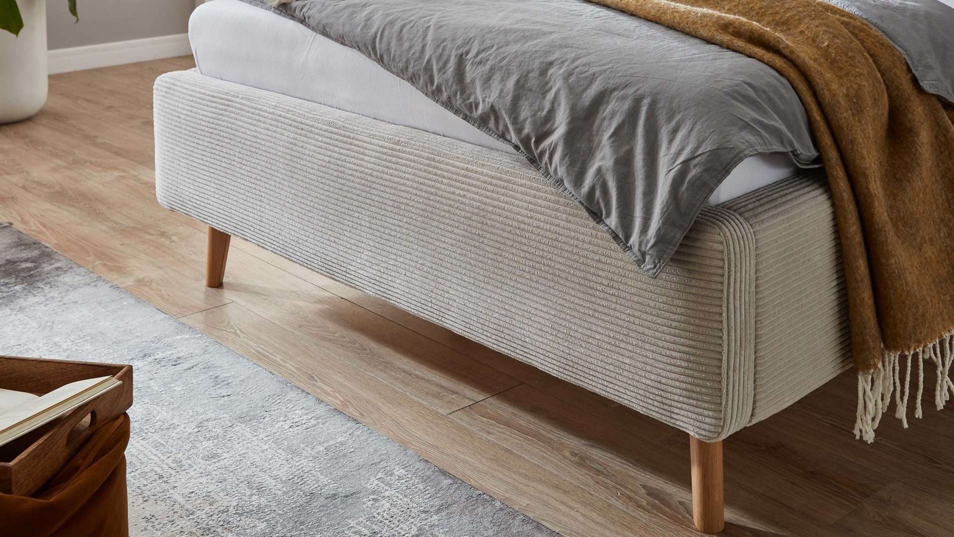 Bettgestell Meise.möbel aus Stoff in Beige Polsterbettgestell Mattis mit Bettkasten beiger Breitcord Poso 100 & Holzfüße - Liegefläche ca. 140 x 200 cm