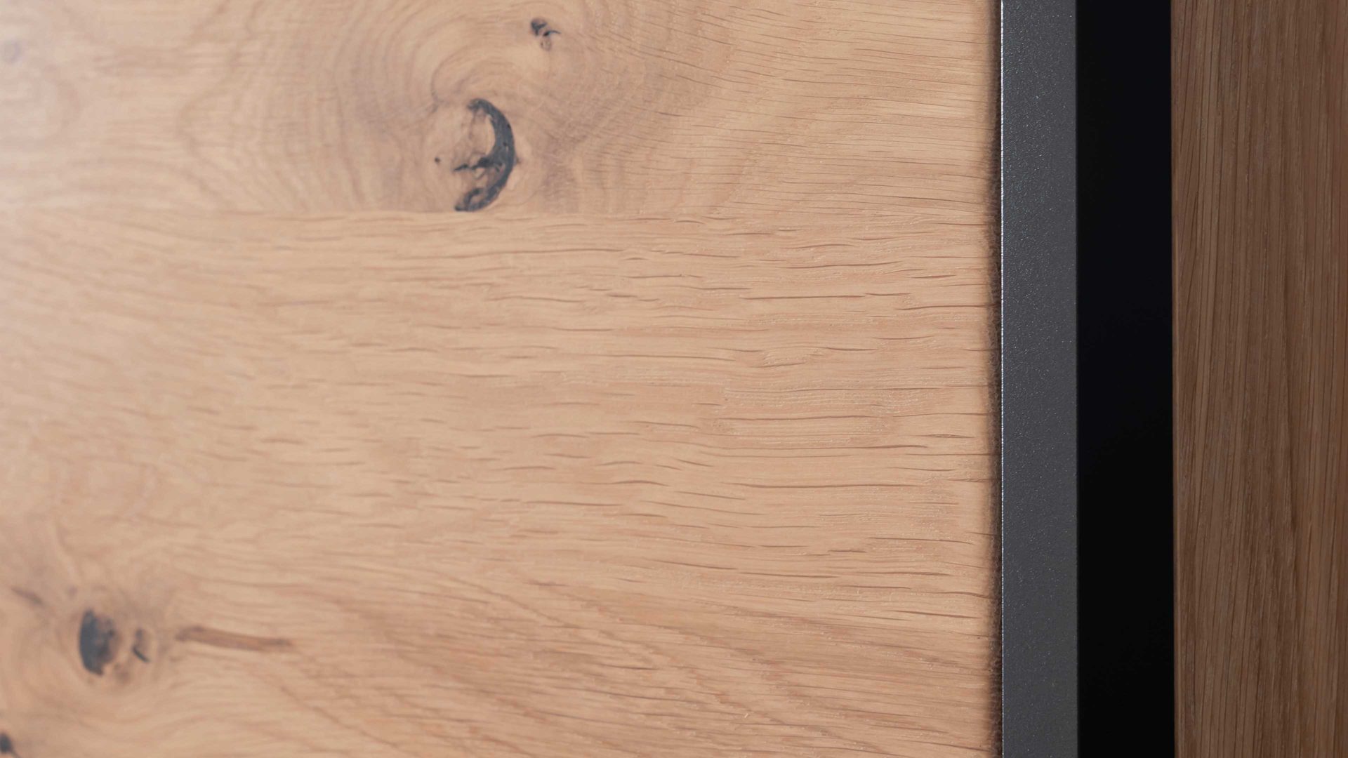 Highboard Mca direkt aus Holz in Holzfarben Wohnprogramm Bari - Highboard Asteiche Bianco – eine Tür, Breite ca. 123 cm