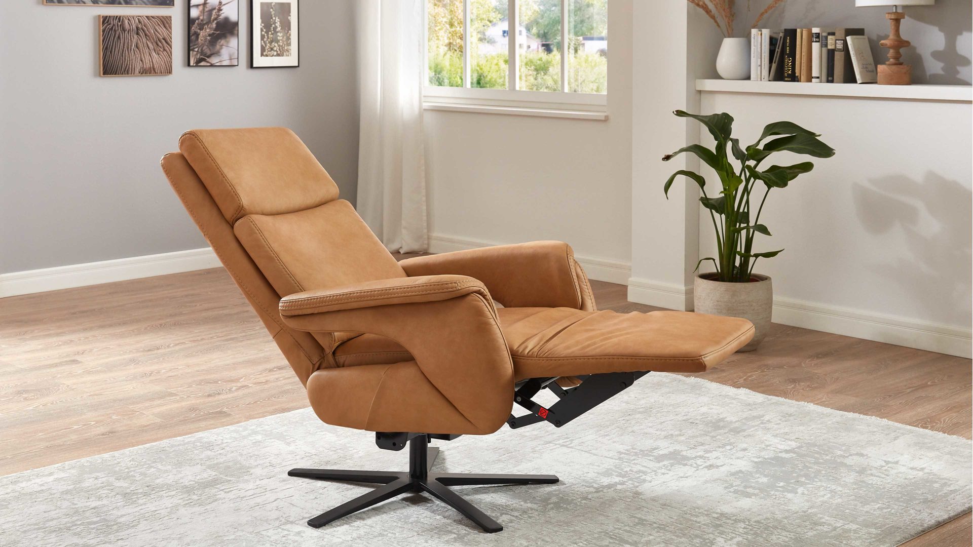 Relaxsessel OrthoSedis aus Leder in Hellbraun Polsterprogramm OrthoSedis 6.0 - Relaxsessel honigfarbenes Leder Punch & schwarzer Sternfuß - Ergonomie M2