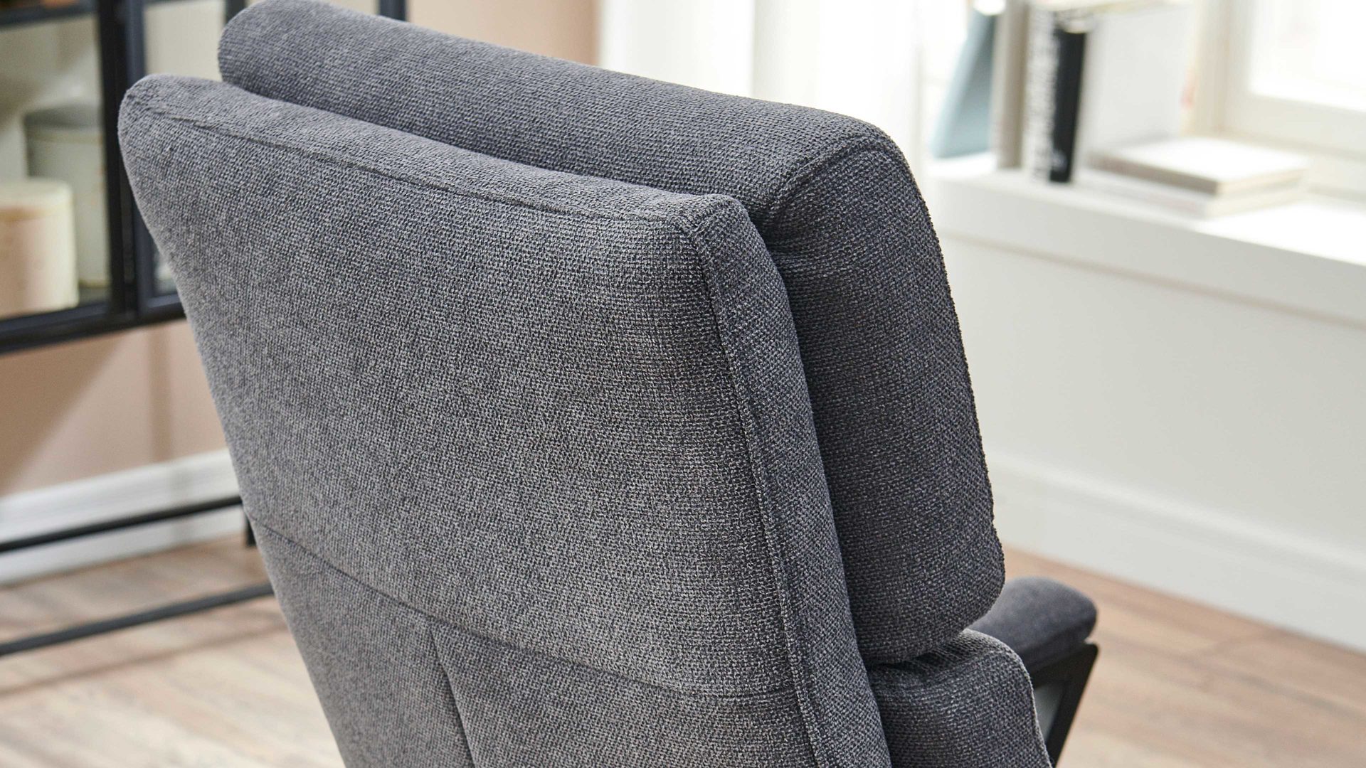 Relaxsessel OrthoSedis aus Stoff in Anthrazit Polsterprogramm OrthoSedis 4.0 - Relaxsessel L3 anthrazitfarbener Stoffbezug Sofia clean & schwarzer Sternfuß