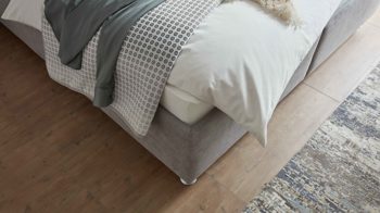 Polsterbett comfortmaster besser sitzen, liegen, leben aus Stoff in Hellgrau Comfortmaster OC-PB21003 - Polsterbett grauer Velours Enjoy 275317 – Liegefläche ca. 180 x 200 cm