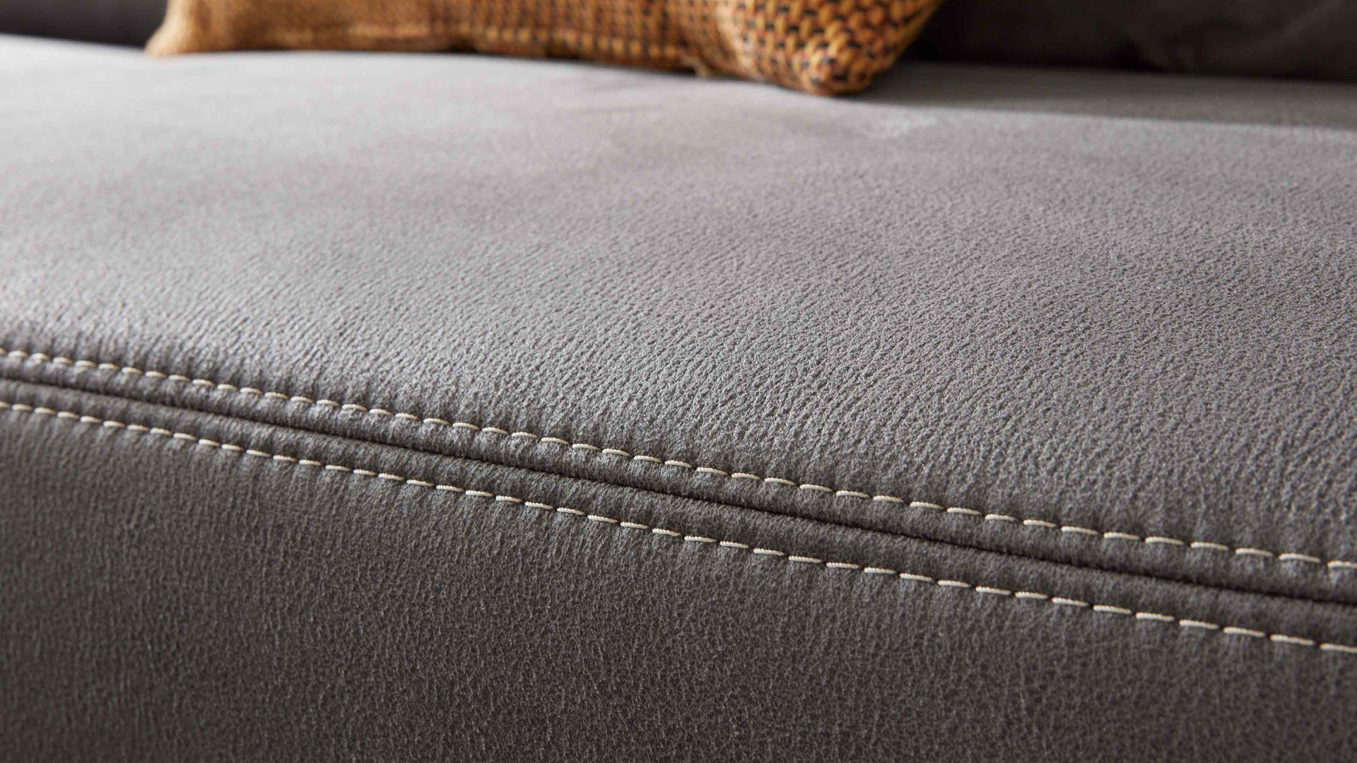 Polsterhocker modulmaster aus Stoff in Anthrazit Modulmaster MM-ZE1147 - XXL-Hocker anthrazitfarbener Stoffbezug Deluxe & schwarze Metallfüße - ca. 132 x 67 cm