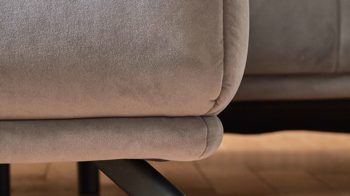 Polsterhocker modulmaster aus Stoff in Grau Modulmaster MM-MP1152 - XXL-Hocker graue Wirkware Salsa & schwarze Metallfüße - ca.  127 x 77 cm