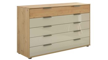 Schubladenkommode Interliving aus Holz in Hellgrau Interliving Schlafzimmer Serie 1027 – Schubladenkommode Eiche bianco & Champagner - fünf Schubladen, Breite ca. 141 cm