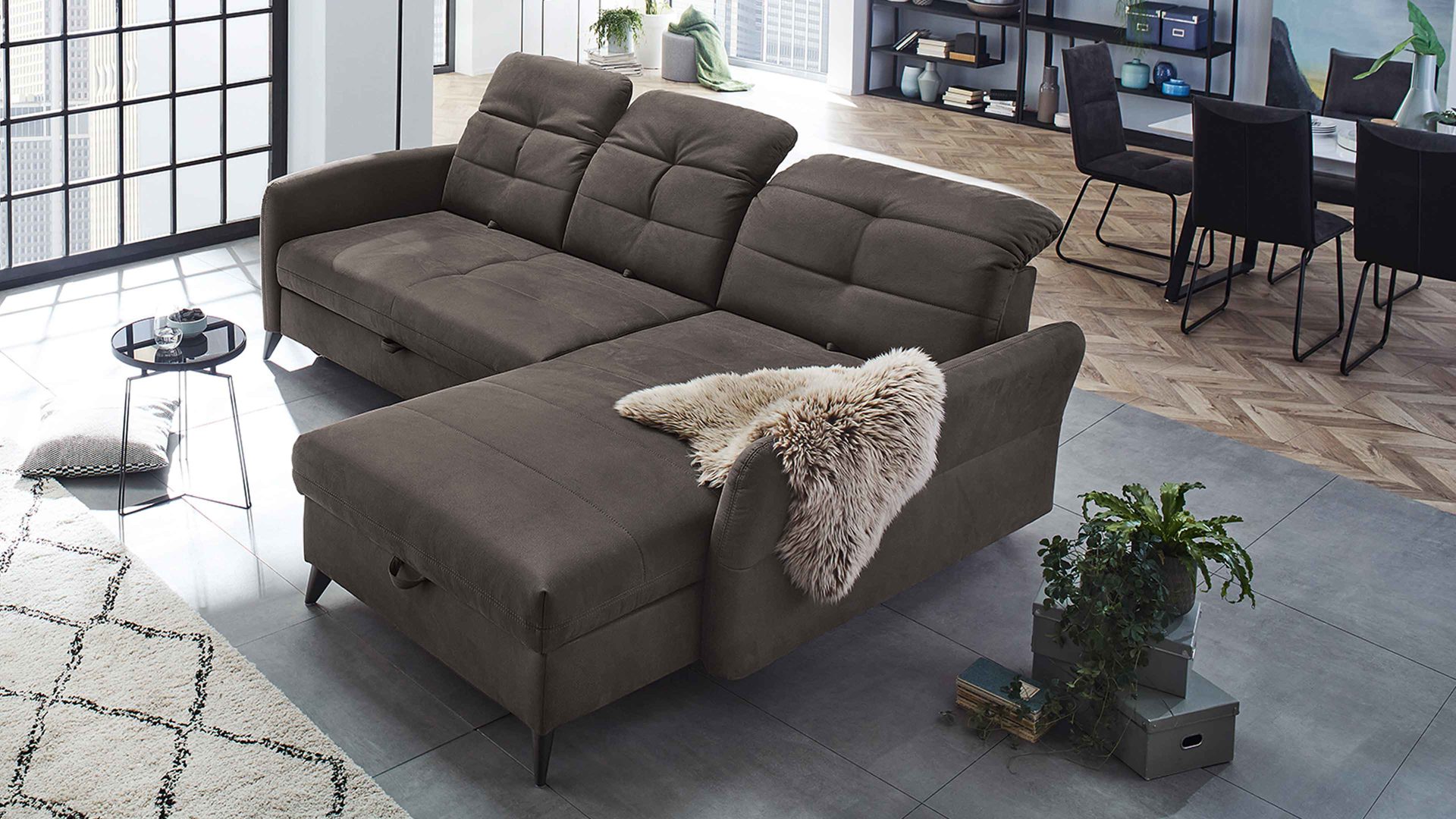 Ecksofa Job aus Stoff in Dunkelbraun Funktions-Ecksofa Loft dunkelbraune Mikrofaser 504.08 - Stellfläche ca. 267 x 209 cm