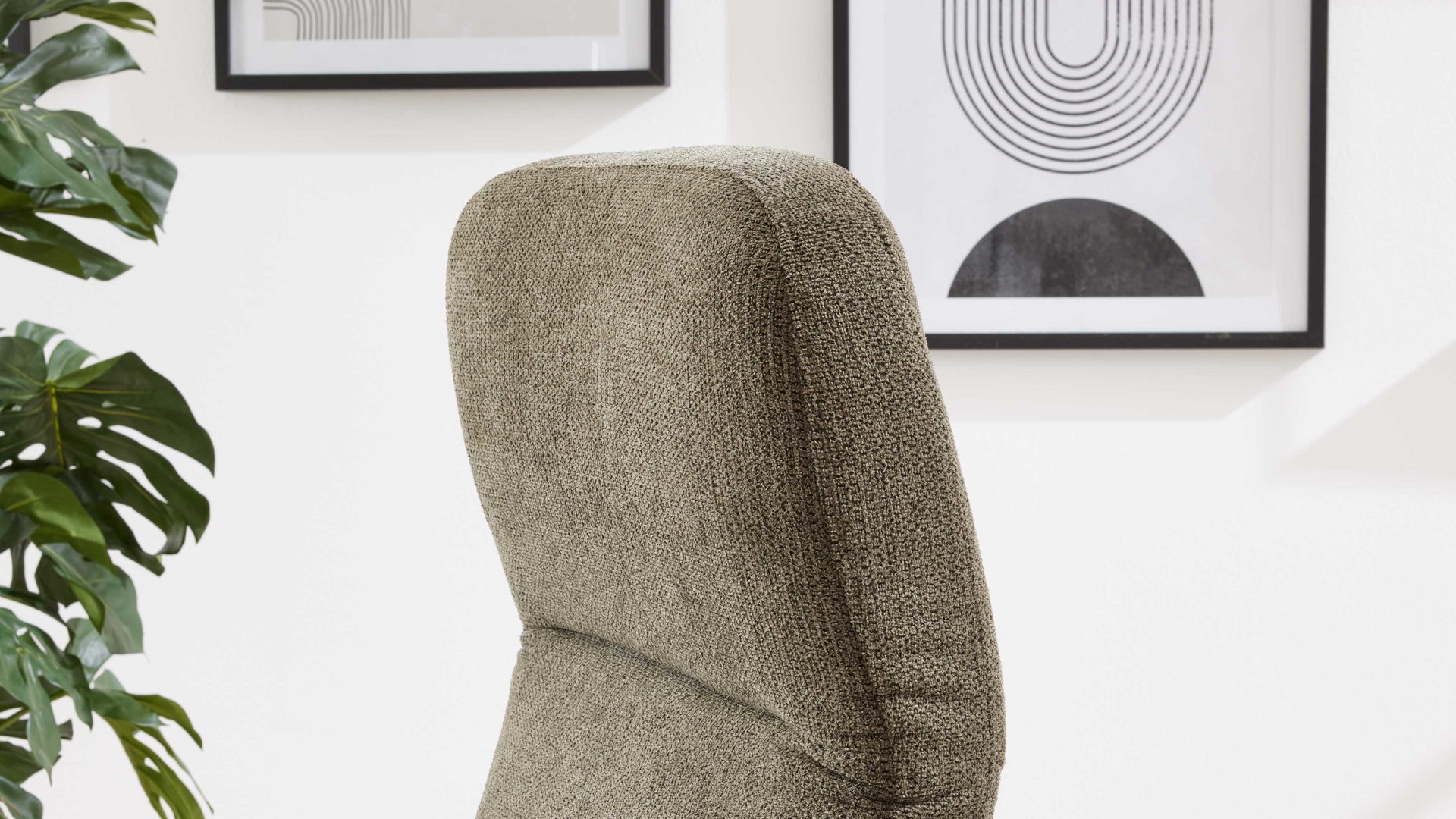 Relaxsessel Interliving aus Stoff in Grün Interliving Sessel Serie 4530 jagdgrüner Stoffbezug Mito 156 & silberfarbener Sternfuß