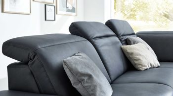 Ecksofa Interliving aus Stoff in Dunkelgrau Interliving Sofa Serie 4064 - Ecksofa graphitfarbene Mikrofaser Galero Punto & Fuß W003-01 - Stellfläche ca. 291 x 252 cm