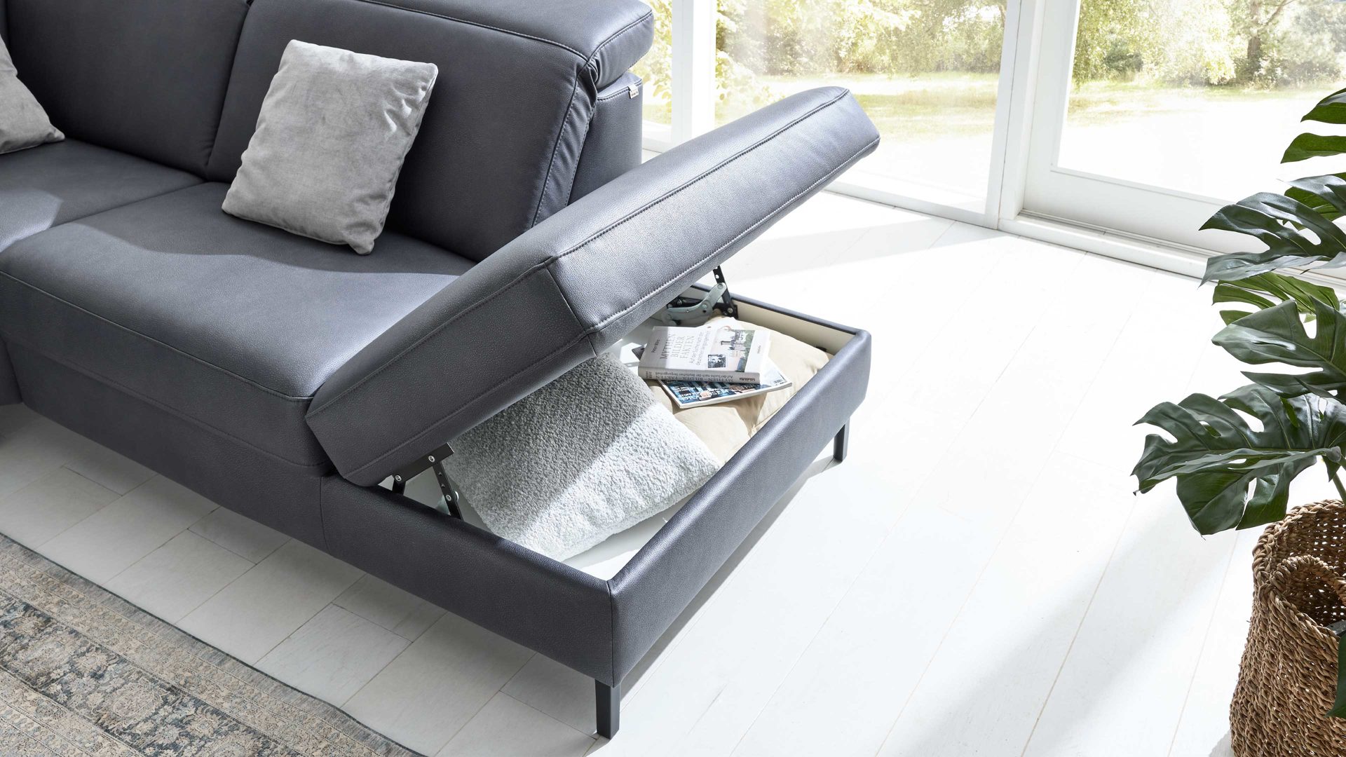 Funktion Interliving aus Metall in Transparent Interliving Sofa Serie 4064 - Aufklappfunktion manuell