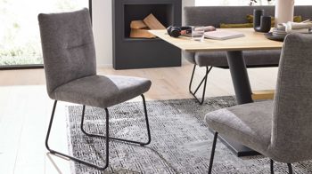 Polsterstuhl Interliving aus Stoff in Grau Interliving Esszimmer Serie 5504 - Polsterstuhl grauer Bezug Concrete DCT 99 & schwarzes Kufengestell S 355