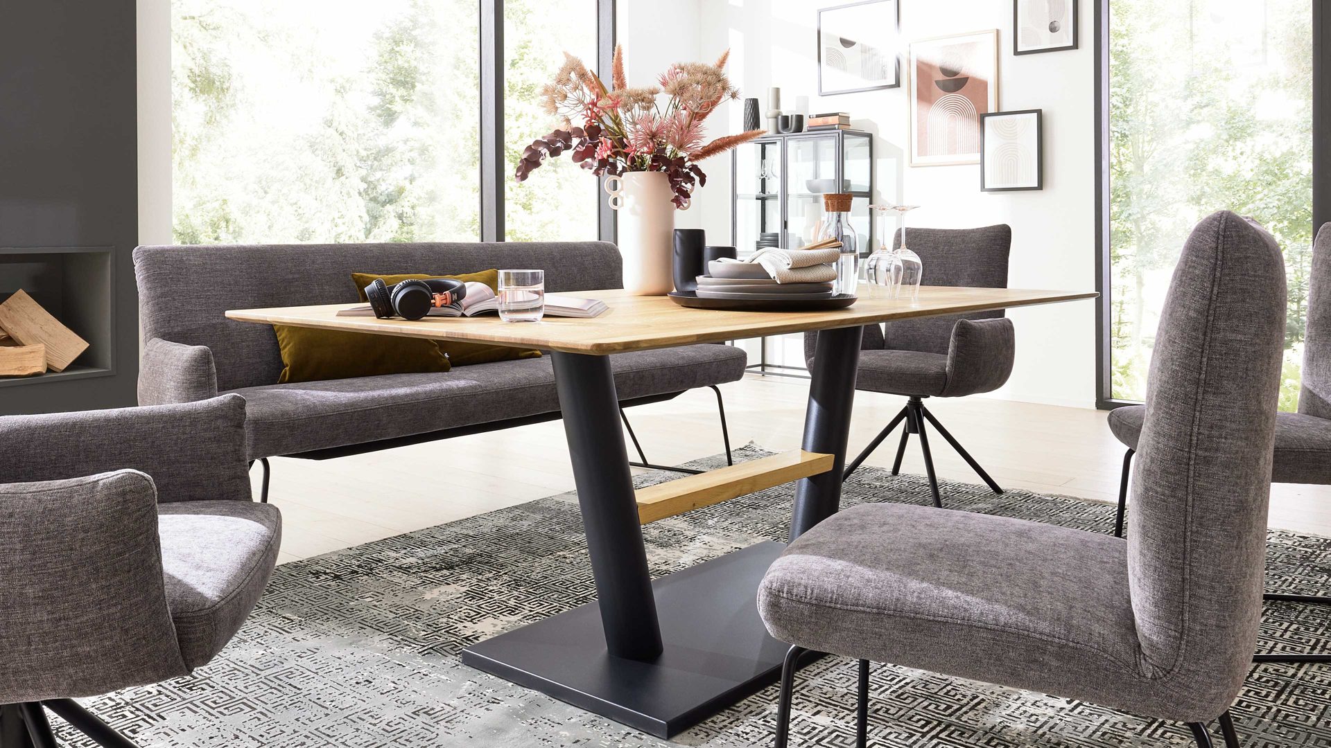 Esstisch Interliving aus Holz in Holzfarben Interliving Esszimmer Serie 5105 – Esstisch Charaktereiche & schwarzes Metall – ca. 160 x 90 cm