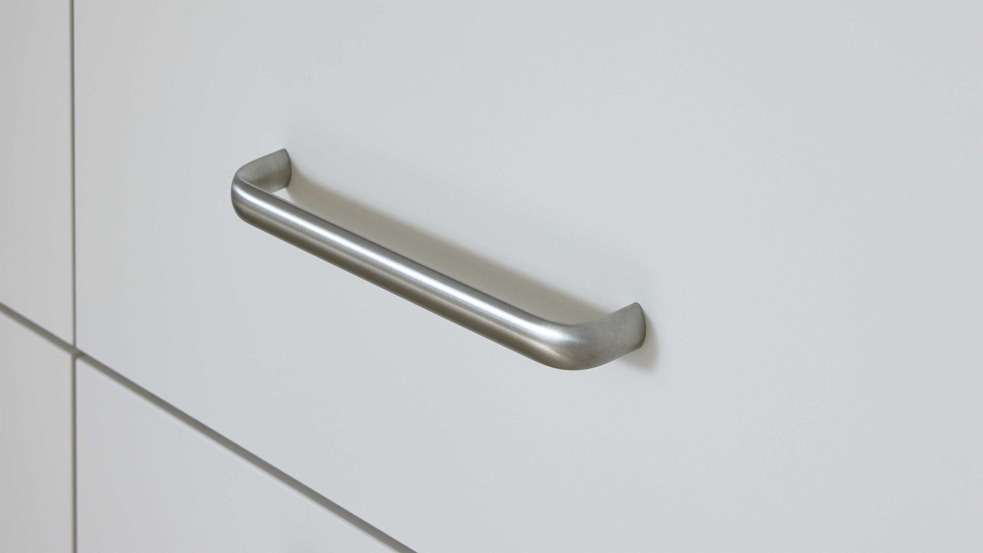 Einbauküche WERT KÜCHE® aus Holz in Weiß WERT KÜCHE® Nova - Hauswirtschaftsraumlösung Muschelweiß - Stellfäche ca. 195 x 258 cm