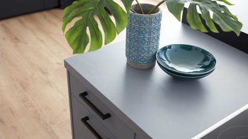 Einbauküche WERT KÜCHE® aus Holz in Schwarz WERT KÜCHE® Franziska mit AEG Einbaugeräten Onyxschwarz & Achatgrau - dreiteilig