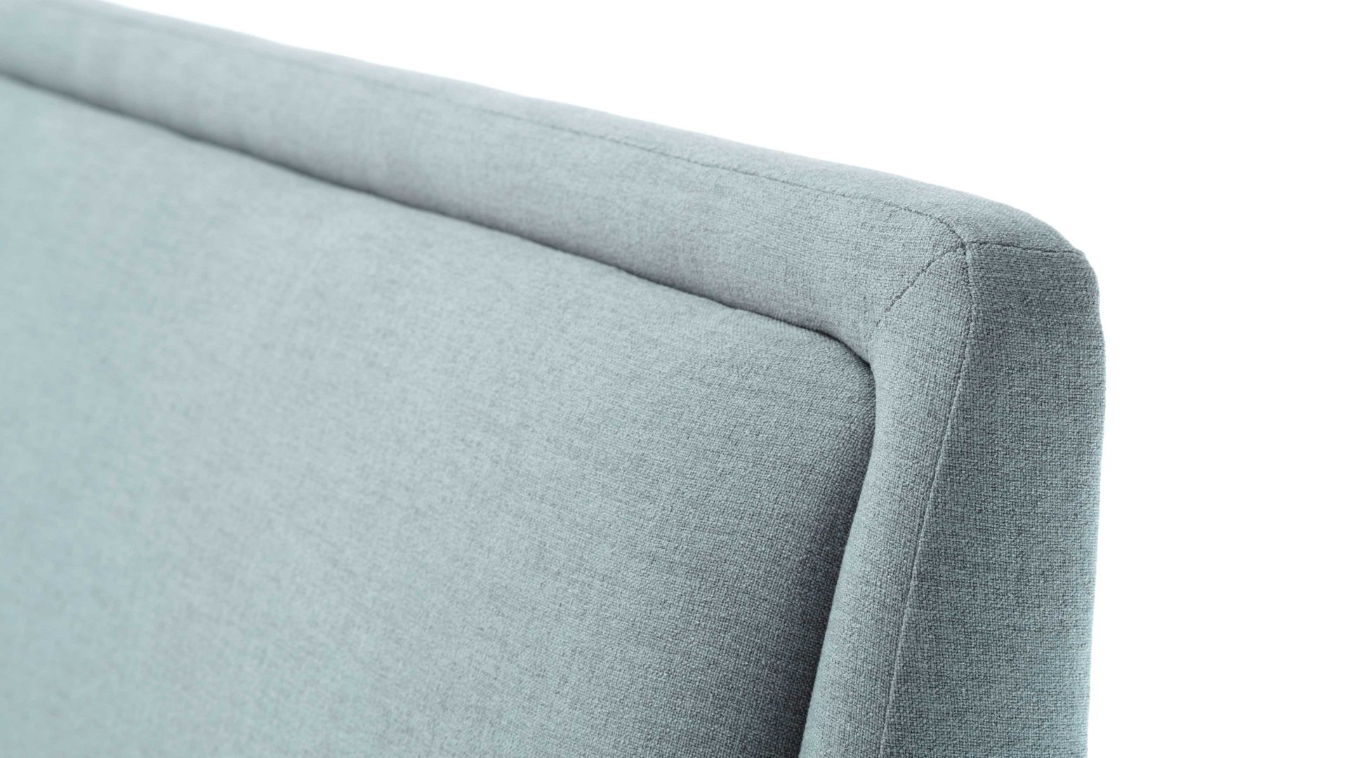 Bettgestell Meise.möbel aus Stoff in Blau Polsterbettgestell Frieda mit Bettkasten eisblauer Bezug Sawana 72 & eichefarbene Holzfüße - Liegefläche ca. 180 x 200 cm