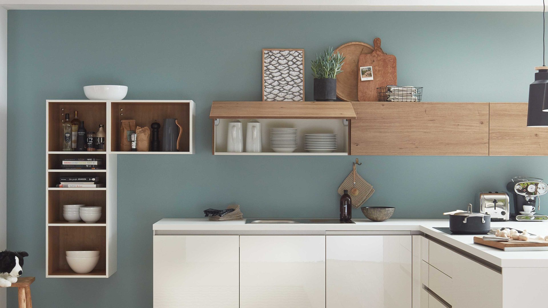 Einbauküche WERT KÜCHE® aus Holz in Holzfarben WERT KÜCHE® Ulrike mit SIEMENS Einbaugeräten Brilliantweiß & Asteiche - Stellfläche ca. 340 x 249 cm