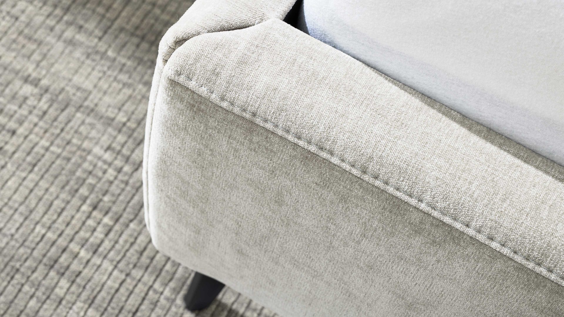 Bettgestell Interliving aus Stoff in Hellgrau Interliving Polsterbett Serie 1416 - Polsterbettgestell silberfarbener Bezug Balu 331002 - Liegefläche ca. 180 x 200 cm