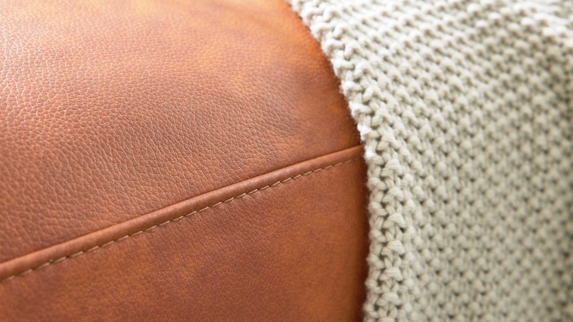 Zweisitzer Interliving aus Leder in Orange Interliving Sofa Serie 4004 - Zweisitzer cognacfarbenes LongLife-Leder Z75-50 - Länge ca. 200 cm