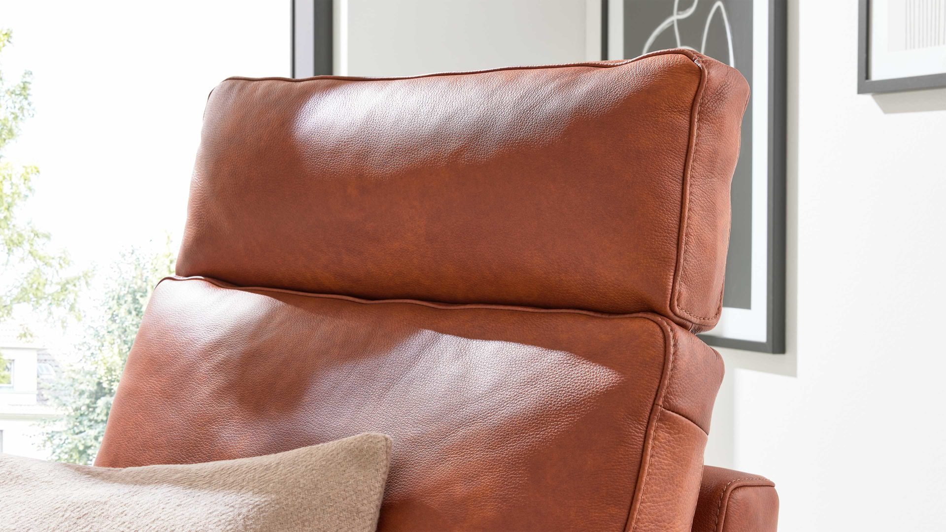 Kopfstütze Interliving aus Leder in Orange Interliving Sofa Serie 4004 - Kopfstütze U70K cognacfarbenes LongLife-Leder Z75-50 - Breite ca. 60 cm