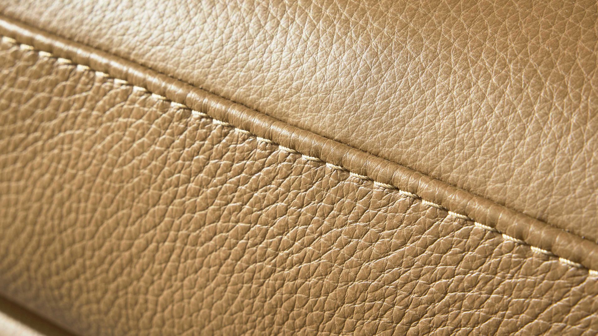 Zweisitzer Interliving aus Leder in Hellbraun Interliving Sofa Serie 4004 - Zweisitzer N80 fangofarbenes LongLife-Leder Z84-21 - Länge ca. 180 cm