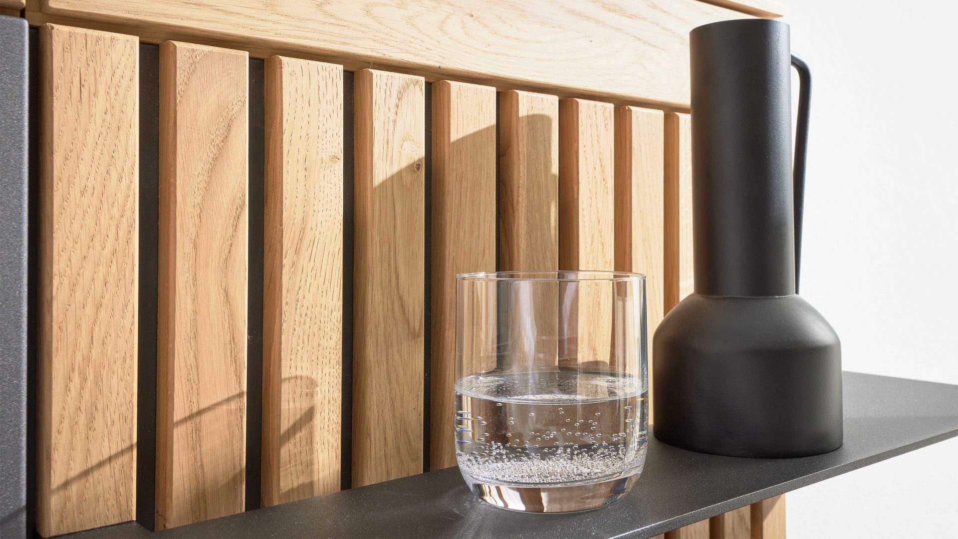 Paneel Interliving aus Holz in Holzfarben Interliving Schlafzimmer Serie 1029 – Aufsatzpaneel rechts - Wildeiche & Graphit