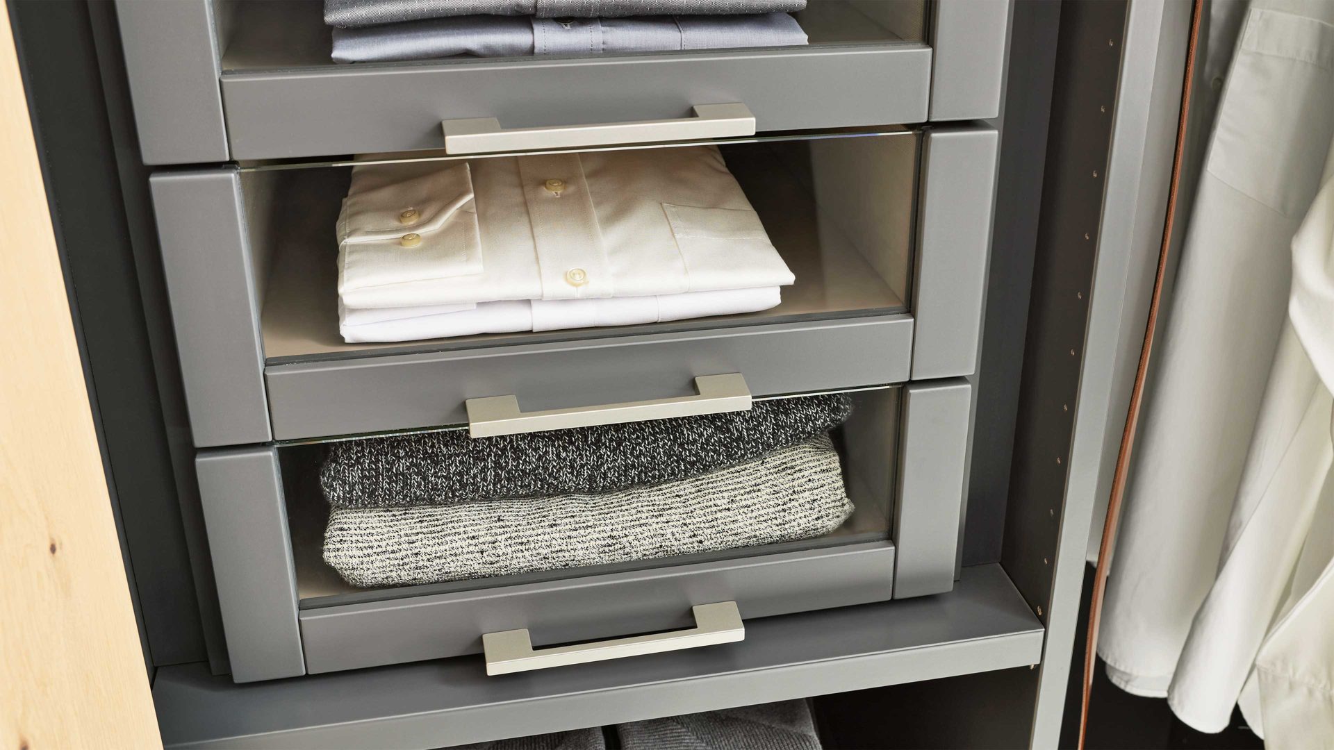 Schubladen-Set Interliving aus Holz in Grau Interliving Schlafzimmer Serie 1029 – Innenschubladen drei Schubladen - Breite ca. 48 cm