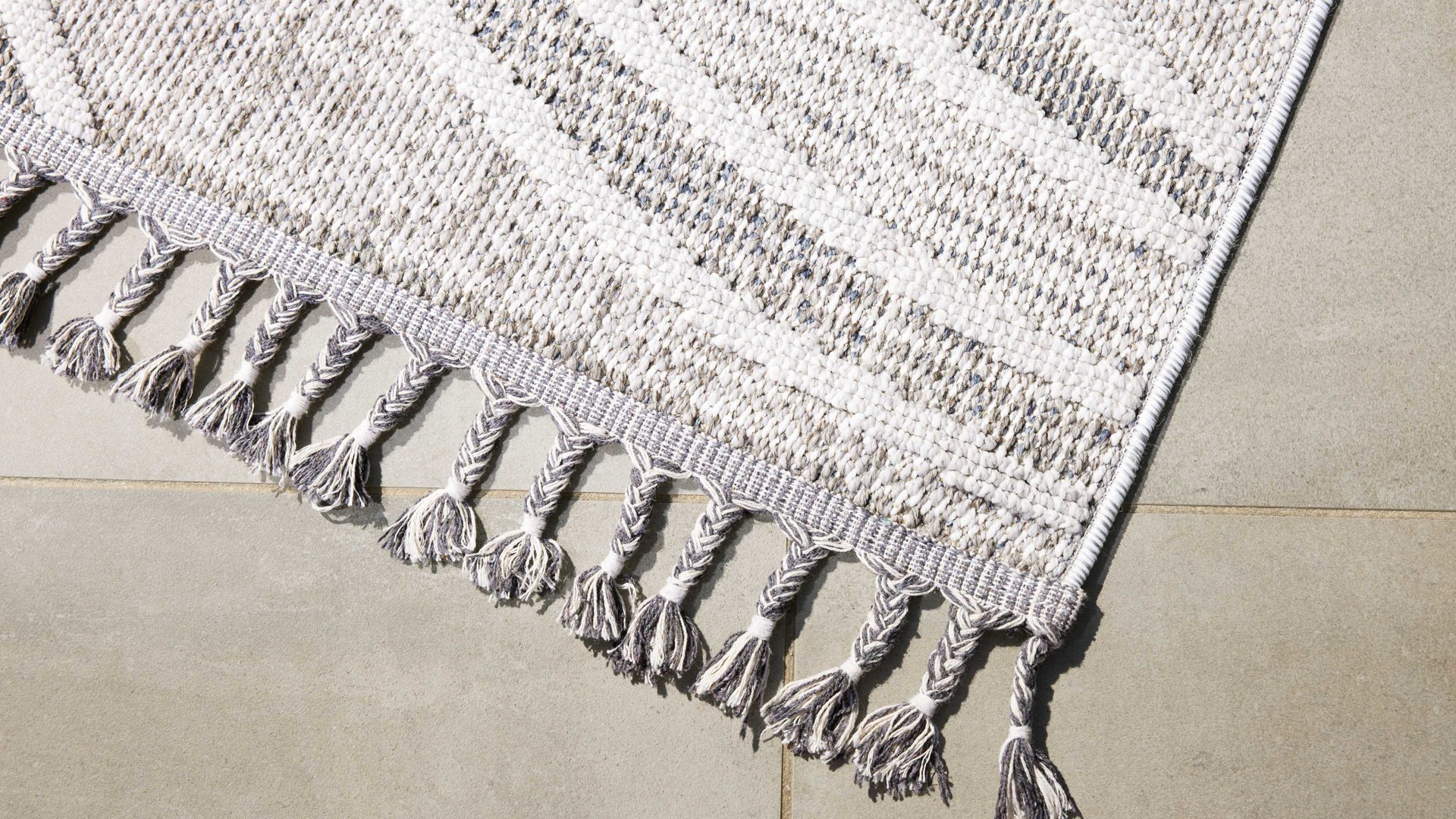 Outdoor-Teppich Interliving aus Kunstfaser in Grau Interliving Teppich Serie G-8020 - Outdoor-Teppich graues Linienmuster - ca. 200 x 290 cm