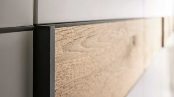 Kleiderschrank Interliving aus Holz in Hellgrau Interliving Kleiderschrank Serie 1207 – Kleiderschrank Satingrau & Wildeiche - sechs Türen, Breite ca. 269 cm