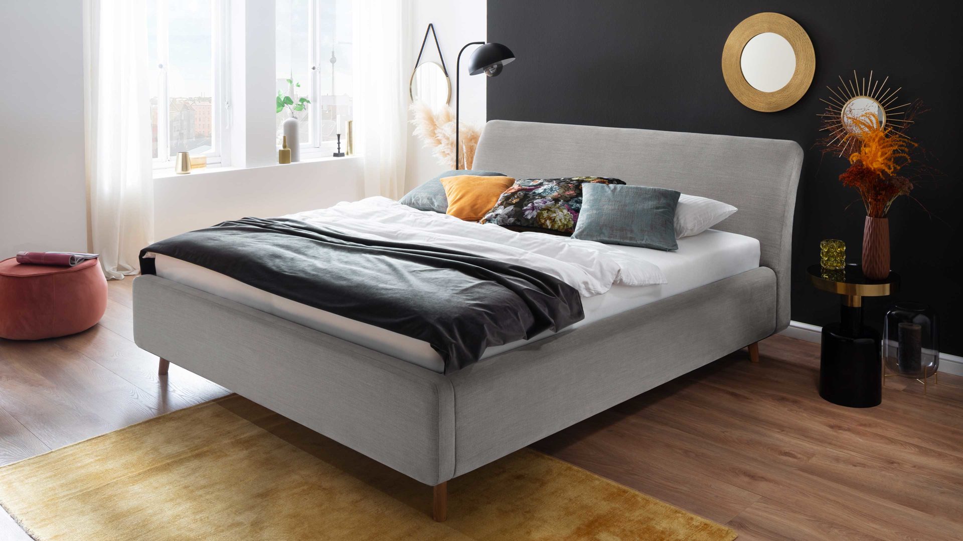 Polsterbett Meise.möbel aus Stoff in Hellgrau Polsterbettgestell Mila mit Bettkasten, glattes Kopfteil hellgrauer Flachgewebe-Bezug Capri 4150 - Liegefläche ca. 180 x 200 cm