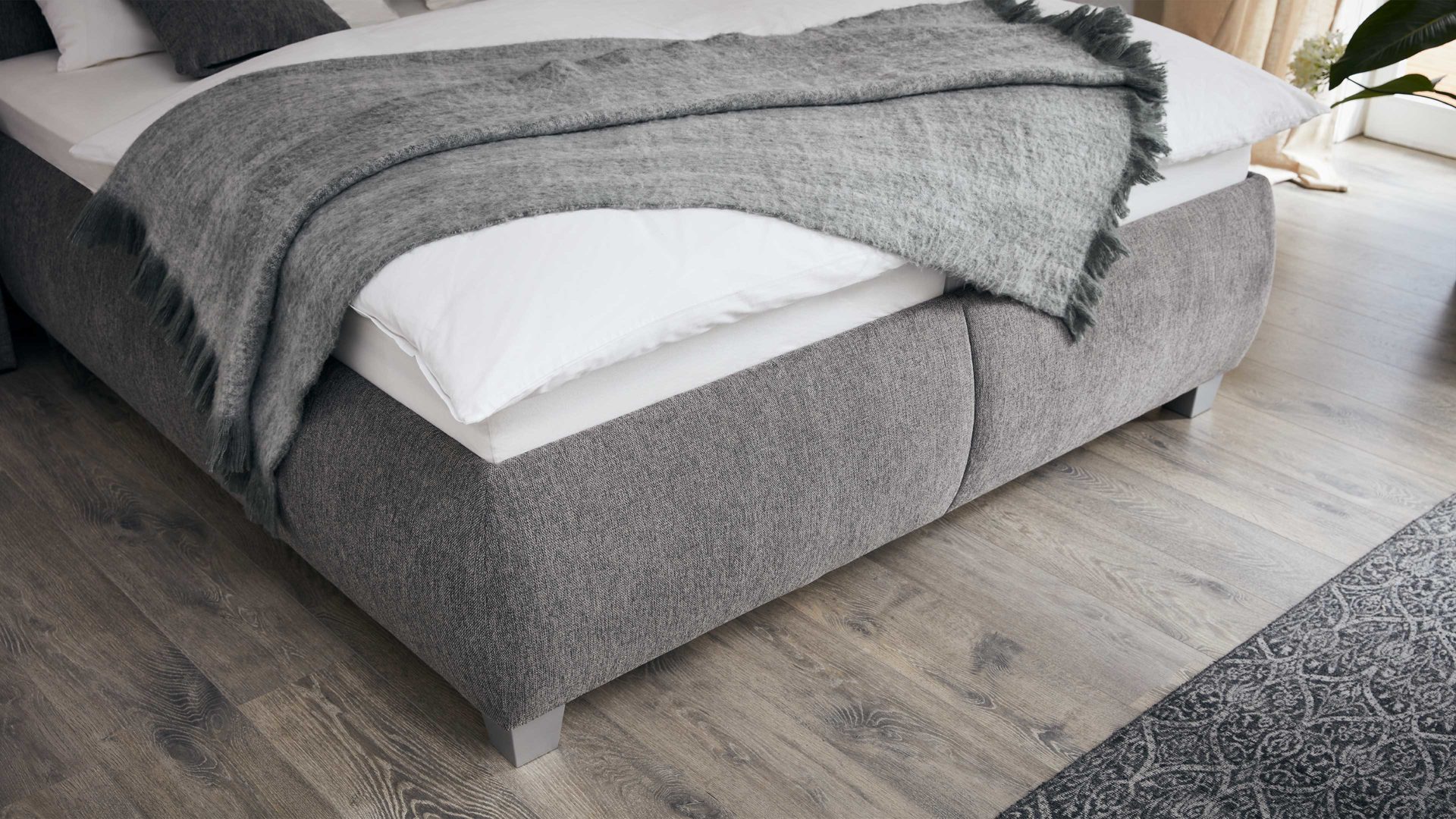 Polsterbett comfortmaster besser sitzen, liegen, leben aus Stoff in Grau Comfortmaster Messina - Polsterbett graue Mikrofaser Brego 321100 – Liegefläche ca. 180 x 200 cm