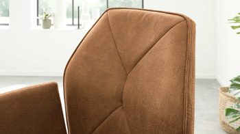 Vierfußstuhl Interliving aus Kunstfaser in Hellbraun Interliving Esszimmer Serie 5104 – Armlehnstuhl mit Drehfunktion bernsteinfarbene Mikrofaser Amber & Edelstahl