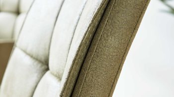 Schwingstuhl Interliving aus Kunstfaser in Dunkelgrün Interliving Esszimmer Serie 5104 – Armlehn-Schwingstuhl farngrüne Mikrofaser Fern & Mattschwarz