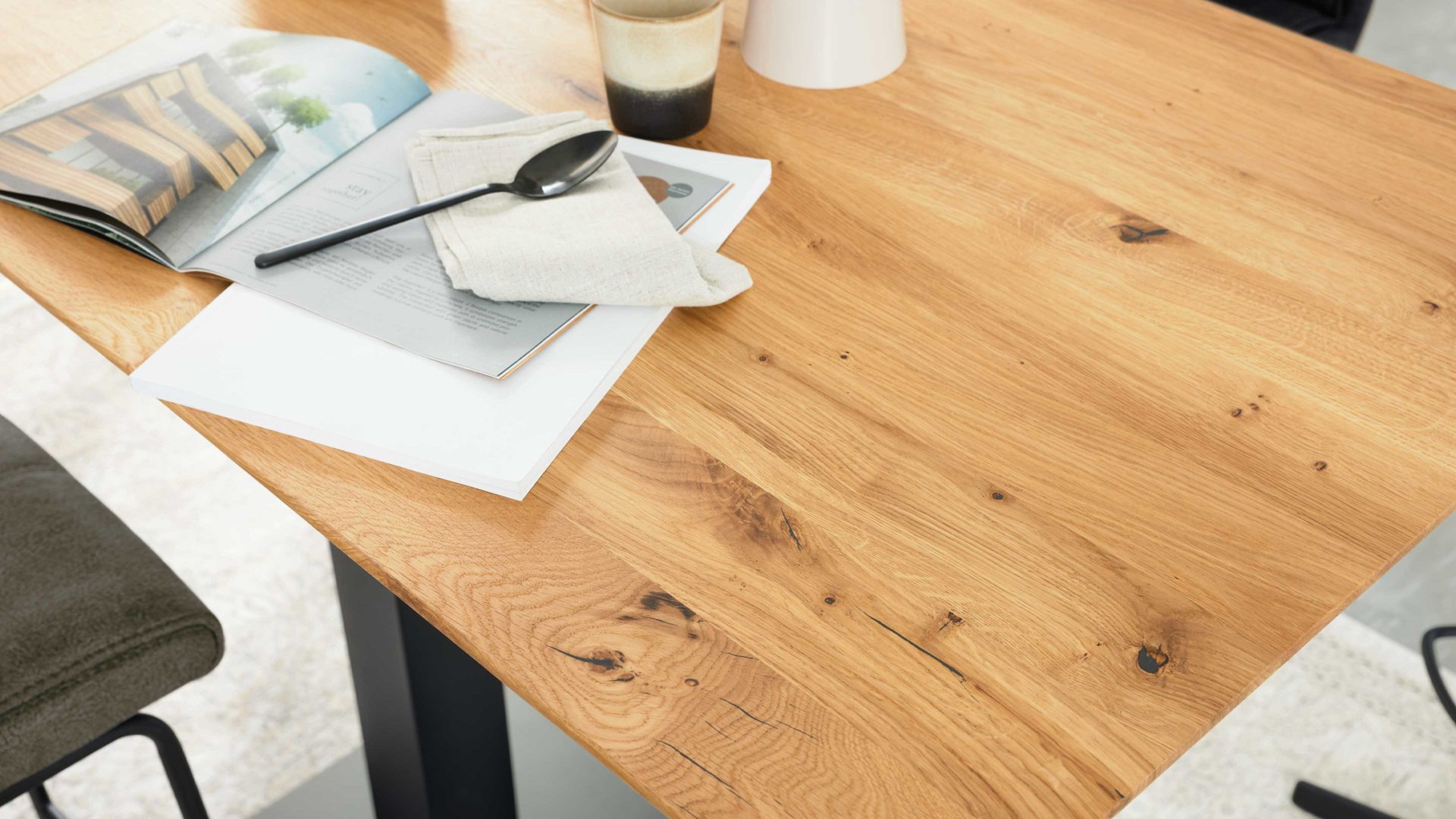 Bartisch Interliving aus Holz in Holzfarben Interliving Esszimmer Serie 5104 – Tresentisch SET2 helle Wildeiche & schwarzes Metall - ca. 120 x 70 cm