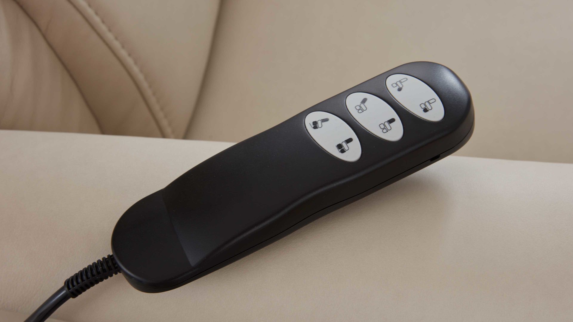 Fernsehsessel OrthoSedis aus Leder in Beige OrthoSedis 9773 - Fernsehsessel 25G motorisch mit Aufstehhilfe - klifffarbenes LongLife-Leder 24