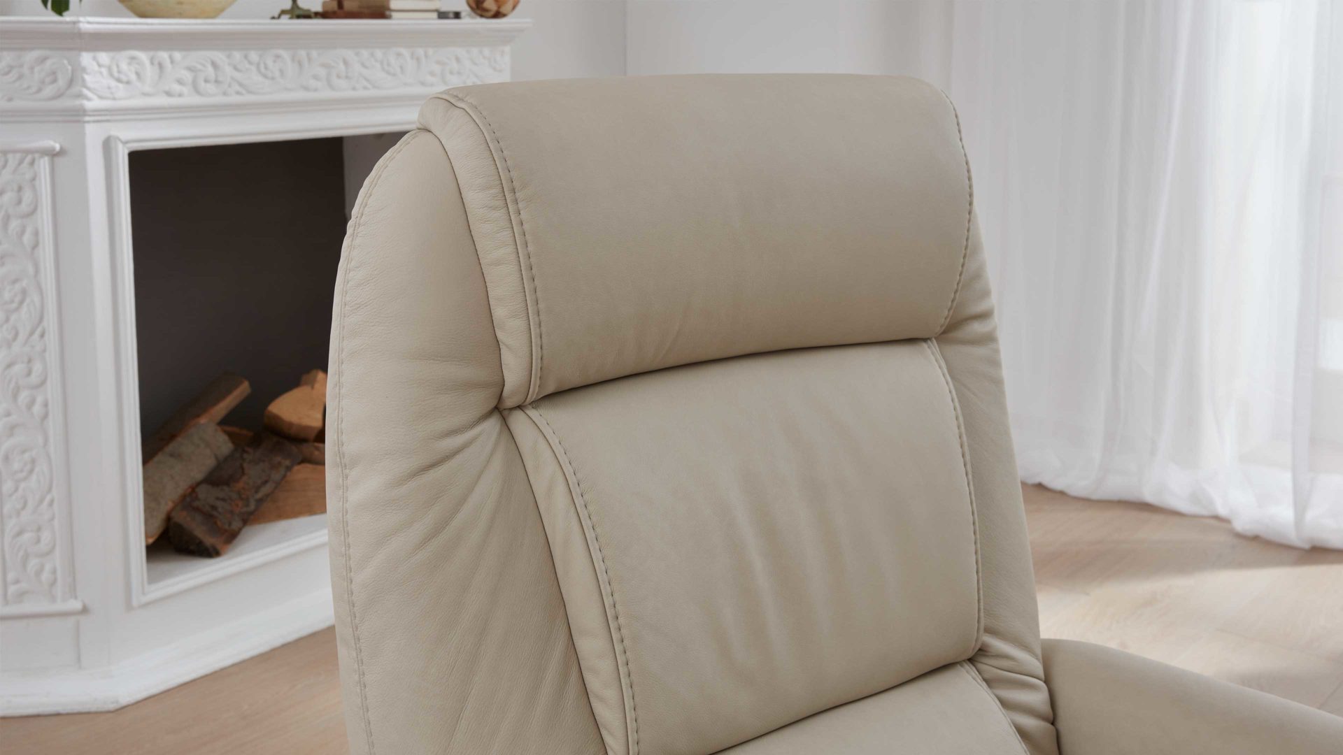 Fernsehsessel OrthoSedis aus Leder in Beige OrthoSedis 9773 - Fernsehsessel 25G motorisch mit Aufstehhilfe - klifffarbenes LongLife-Leder 24