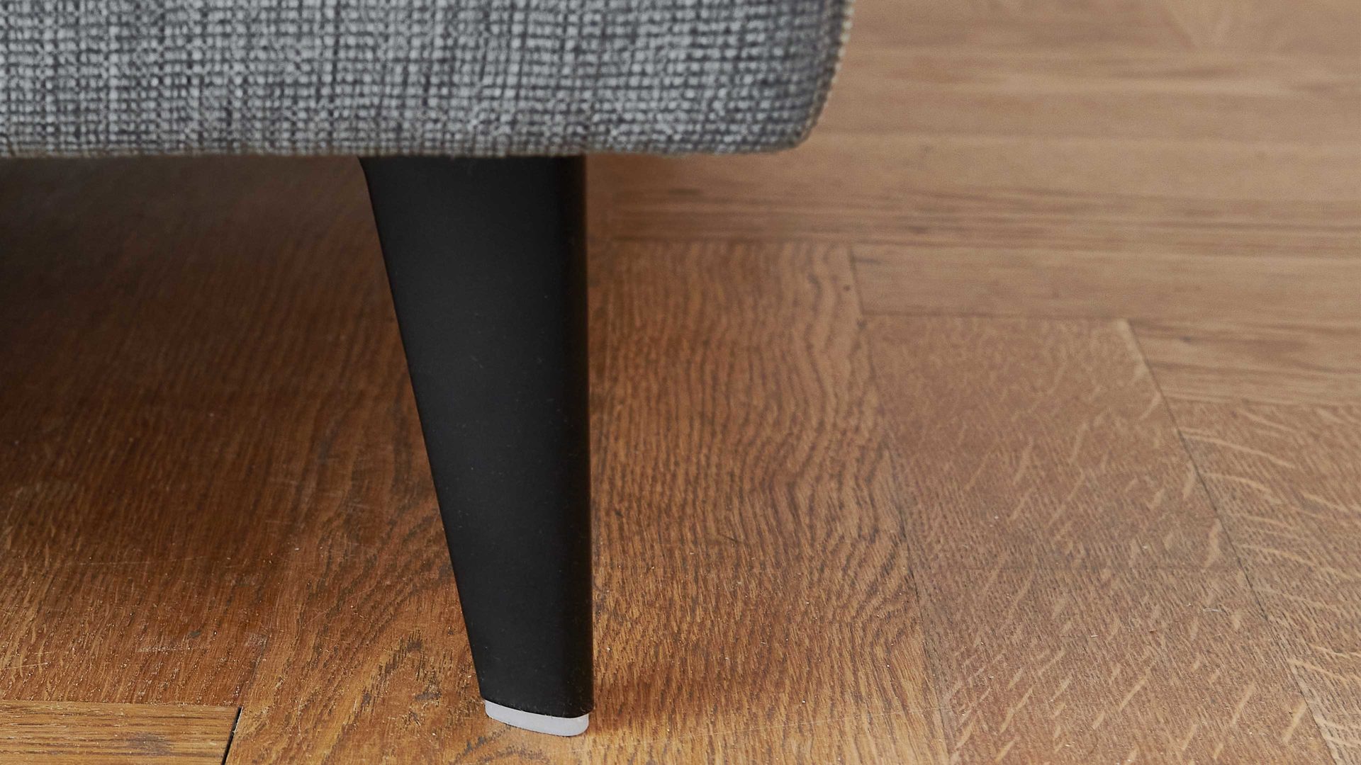 2,5-Sitzer OrthoSedis aus Stoff in Grau OrthoSedis OS-PP1174 - 2,5-Sitzer stahlfarbener Stoffbezug Milan & schwarze Metallfüße - Länge ca. 188 cm