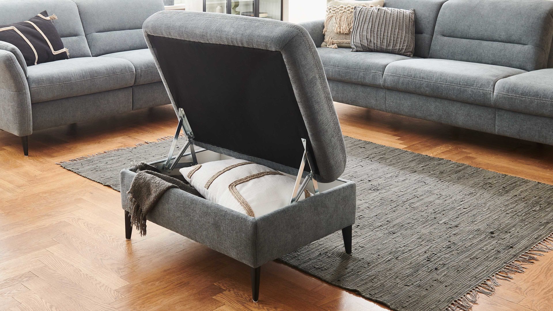 Funktionshocker OrthoSedis aus Stoff in Grau OrthoSedis OS-PP1174 - XL-Funktionshocker stahlfarbener Stoffbezug Milan & schwarze Metallfüße - ca. 86 x 66 cm