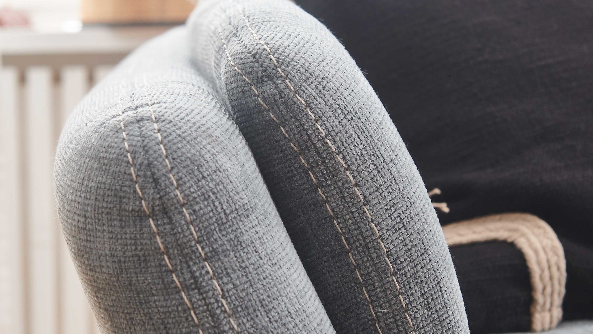 Recamiere OrthoSedis aus Stoff in Grau OrthoSedis OS-PP1174 - Recamiere stahlfarbener Stoffbezug Milan & schwarze Metallfüße - Länge ca. 213 cm