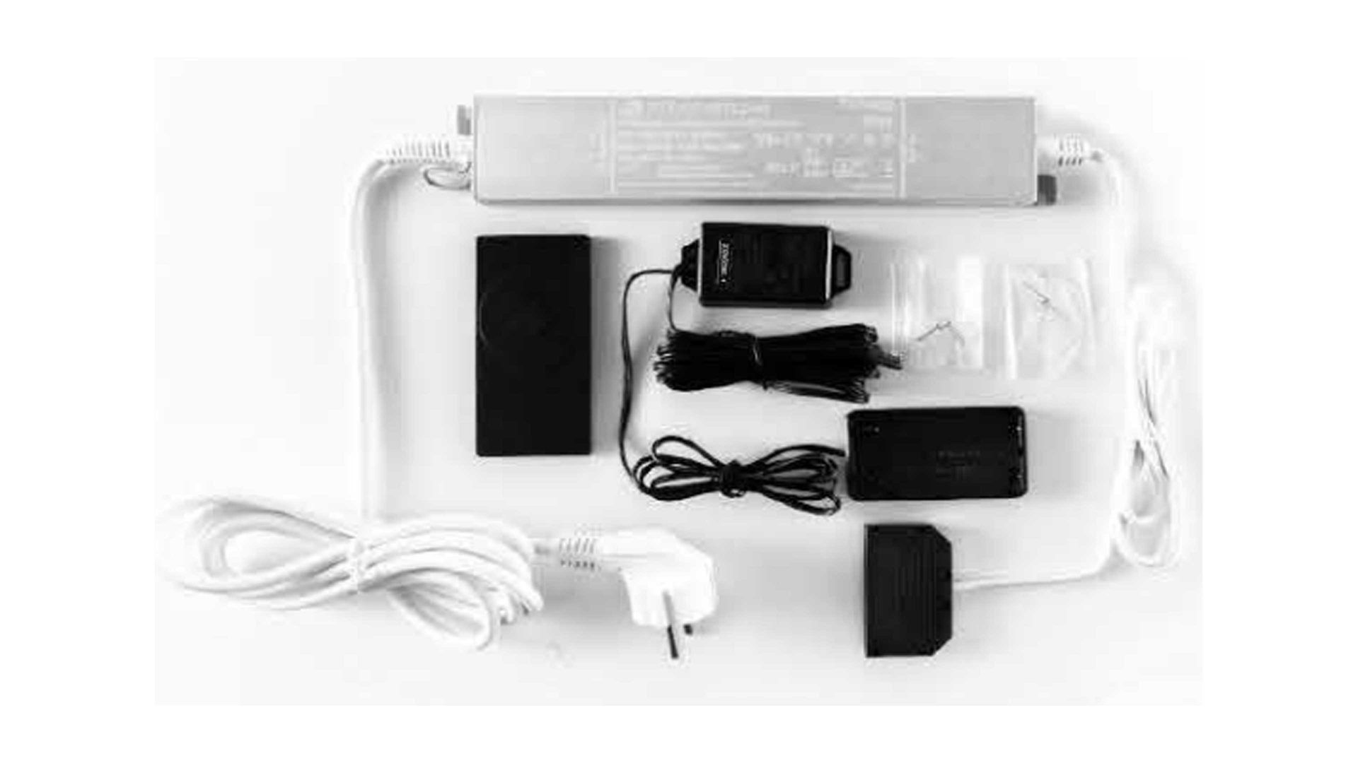 LED-Beleuchtung Mca direkt aus Kunststoff in Weiß Wohnprogramm Modena - Funkfernbedienungs-Set 60 Watt