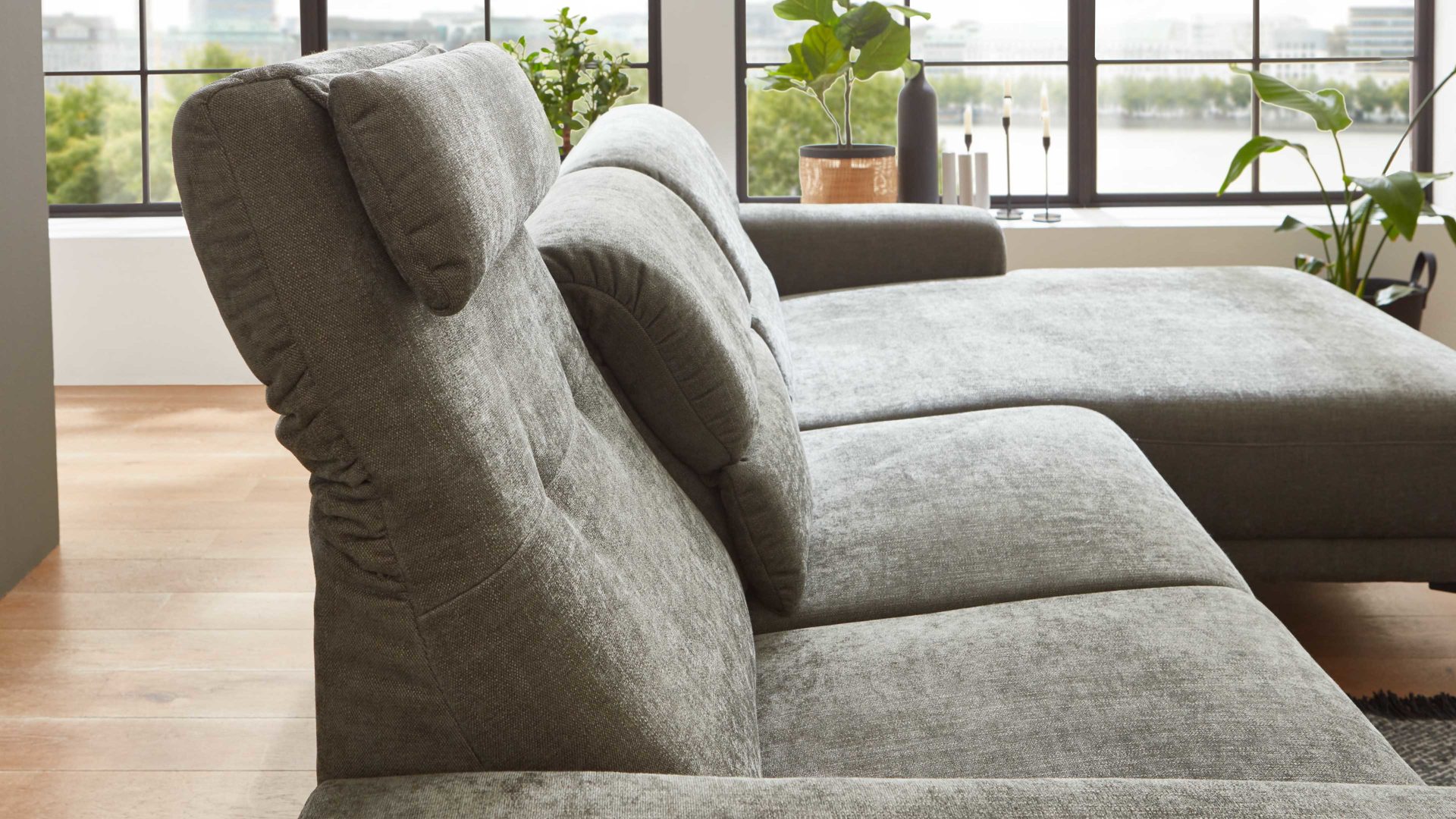 Ecksofa COMFORT SMART aus Stoff in Dunkelgrün COMFORT SMART Serie Fenja - Ecksofa dunkelgrüner Strukturstoff Yelda & schwarze Metallfüße 866 - Stellfläche ca. 298 x 162 cm