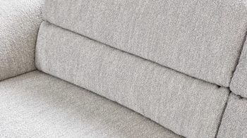 2,5-Sitzer COMFORT SMART aus Stoff in Hellgrau COMFORT SMART Serie Fenja - 2,5-Sitzer silberfarbener Strukturstoff Loop & schwarze Metallfüße 346 - Länge ca. 196 cm