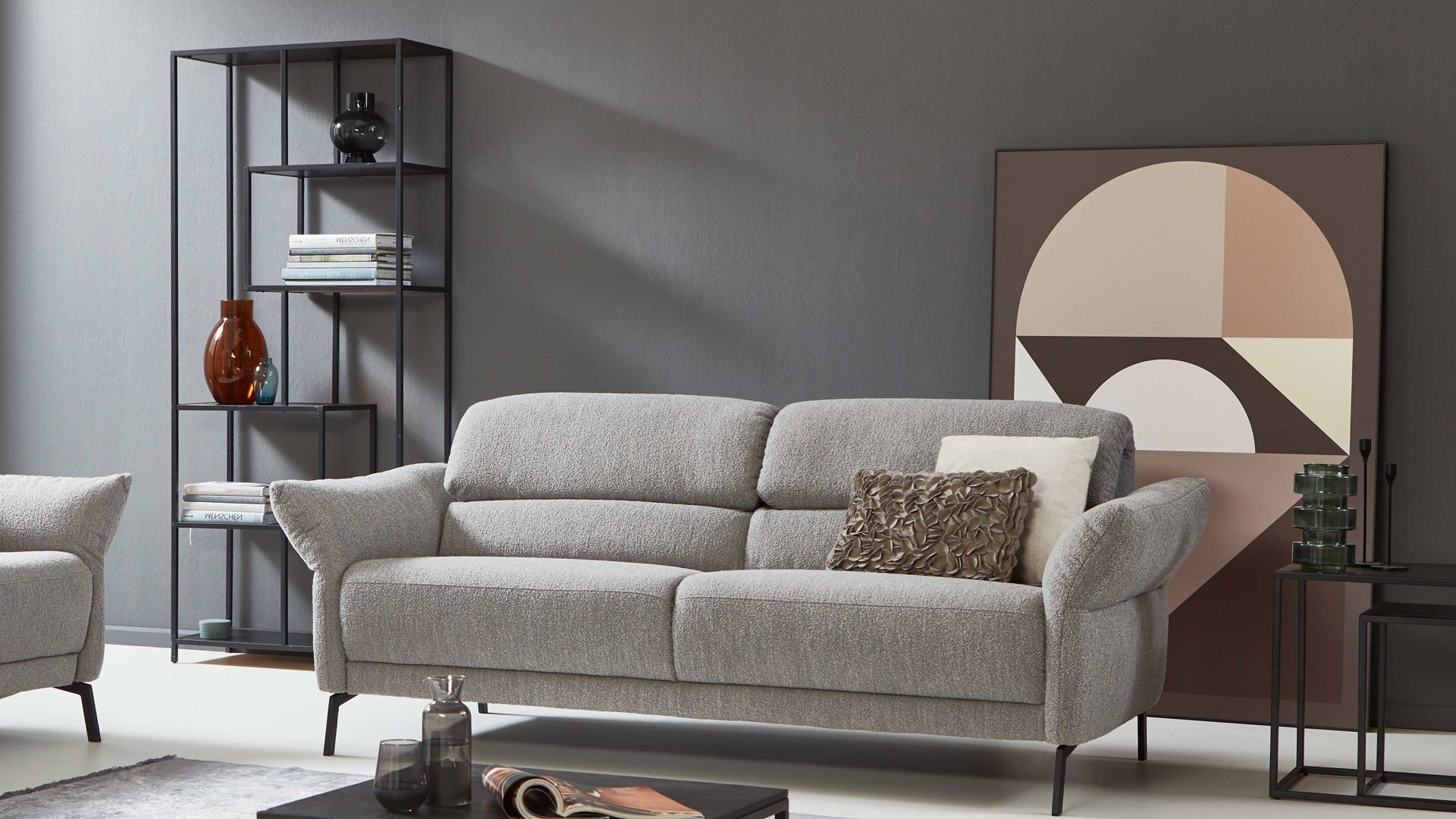 2,5-Sitzer COMFORT SMART aus Stoff in Hellgrau COMFORT SMART Serie Fenja - 2,5-Sitzer silberfarbener Strukturstoff Loop & schwarze Metallfüße 346 - Länge ca. 196 cm